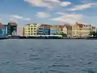 Bunte Häuserfront der Handelskade in Willemstad