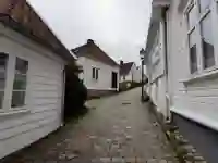 Weiße Holzhäuser in Gamle Stavanger
