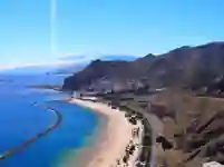Goldsandstrand Playa de las Teresitas auf Teneriffa
