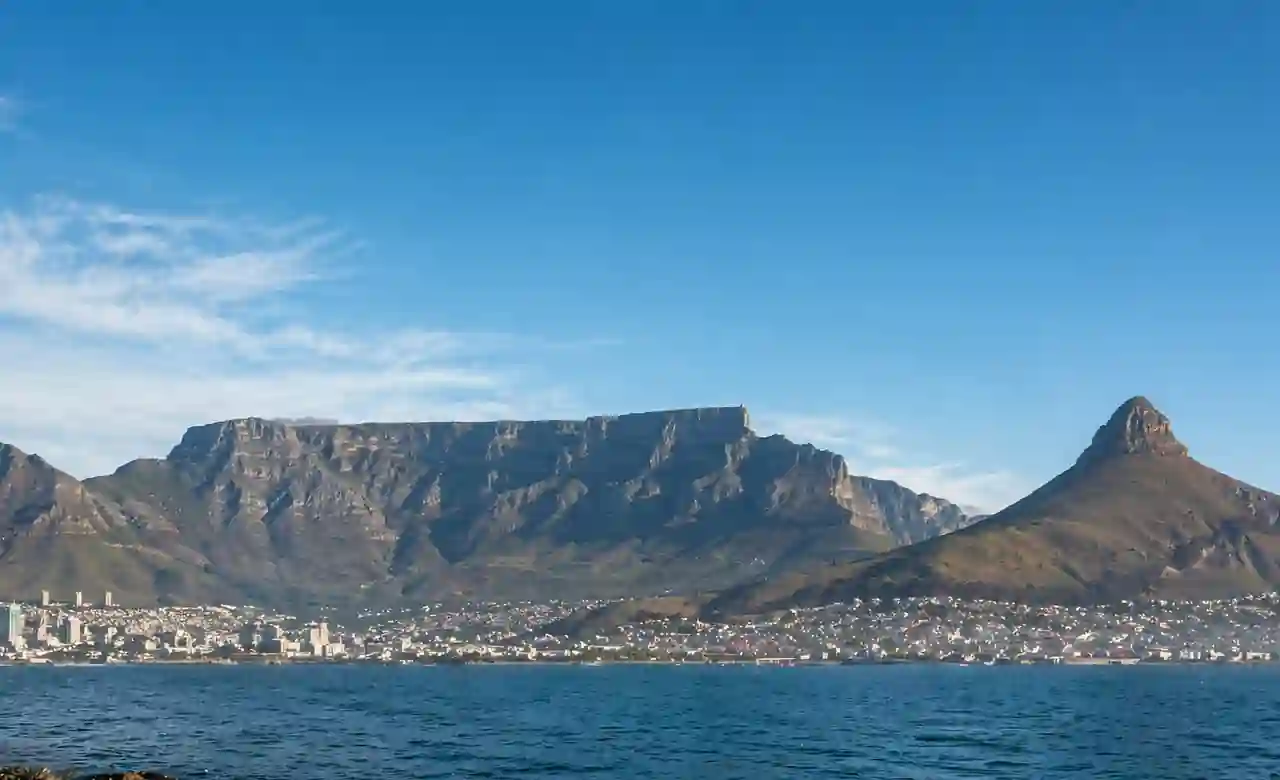 Küstenlandschaft und Savanne in Afrika